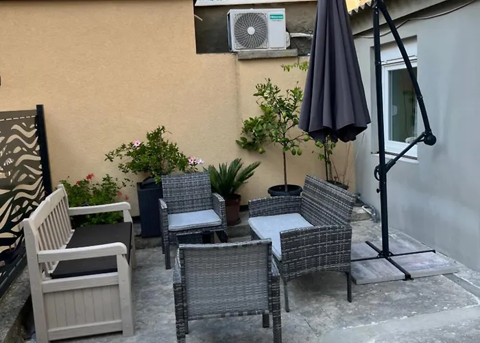 Via Dell' Arena * Pula