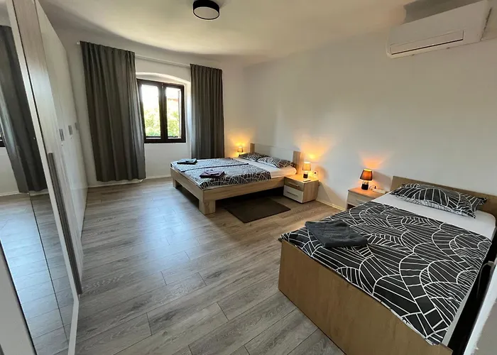 Via Dell' Arena Pula